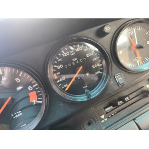 Compteur kilométrique VDO d'origine Porsche 911 affichant 205'500 km